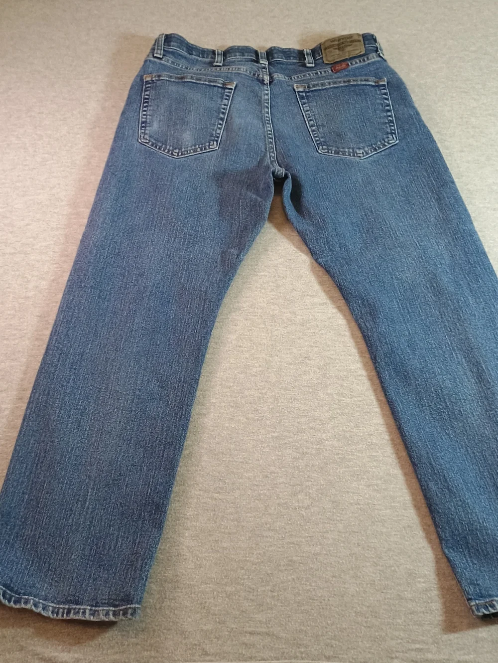 Wrangler Men's Size 34 Classic Straight Leg Blue Jeans
